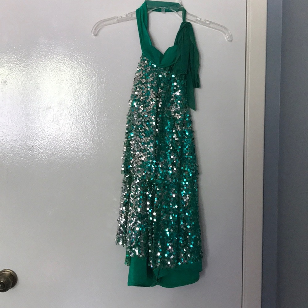 DANCE COSTUME
